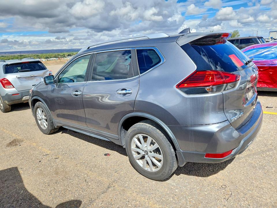 2017 Nissan Rogue მანქანა იყიდება აუქციონზე, vin: KNMAT2MV7HP586194, აუქციონის ნომერი: 68020156