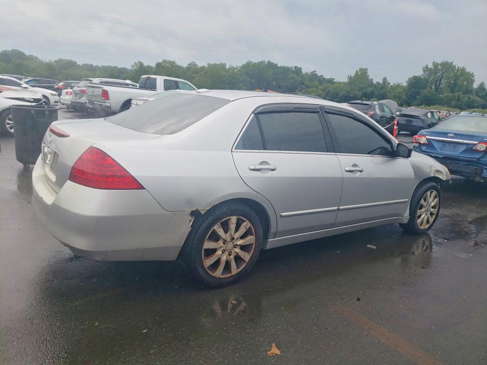 2007 Honda Accord მანქანა იყიდება აუქციონზე, vin: 1HGCM66567A085424, აუქციონის ნომერი: 67544116