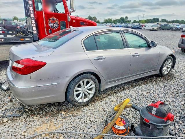 2013 Hyundai Genesis მანქანა იყიდება აუქციონზე, vin: KMHGC4DD6DU212910, აუქციონის ნომერი: 69398246