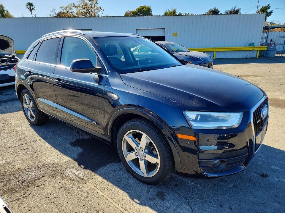 71245476 :رقم المزاد ، WA1GFCFS8FR005775 vin ، 2015 Audi Q3 مزاد بيع