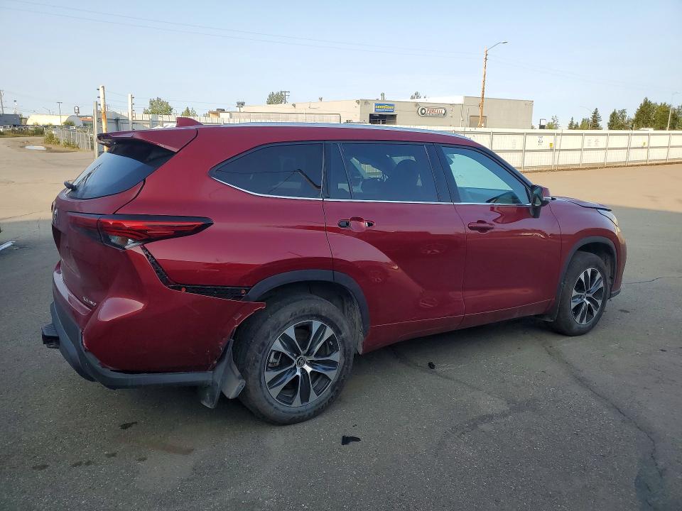 67029306 :رقم المزاد ، 5TDGZRBHXMS547257 vin ، 2021 Toyota Highlander مزاد بيع