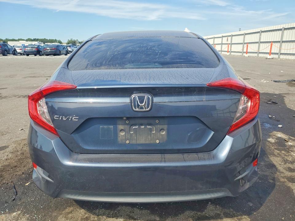 Продажа на аукционе авто 2018 Honda Civic, vin: 19XFC2F56JE032461, номер лота: 70288046