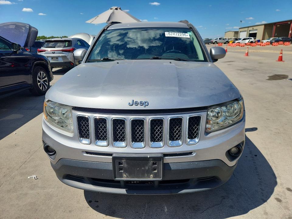 67472296 :رقم المزاد ، 1C4NJCEB8HD162932 vin ، 2017 Jeep Compass مزاد بيع