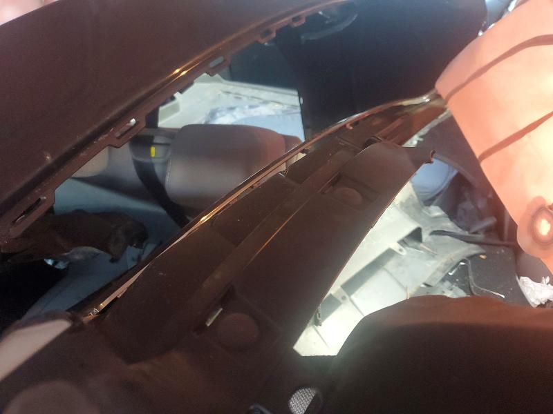 67099646 :رقم المزاد ، JF2SJAEC8JH573957 vin ، 2018 Subaru Forester مزاد بيع