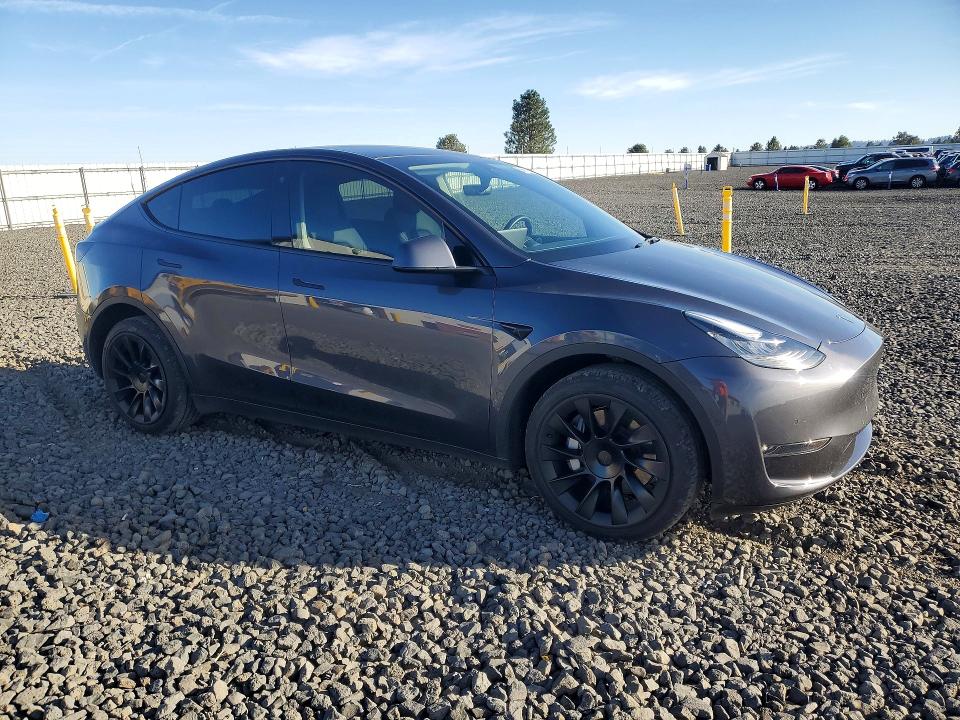 Auction sale of the 2022 Tesla Model Y, vin: 7SAYGDEE0NA006075, lot number: 69457896