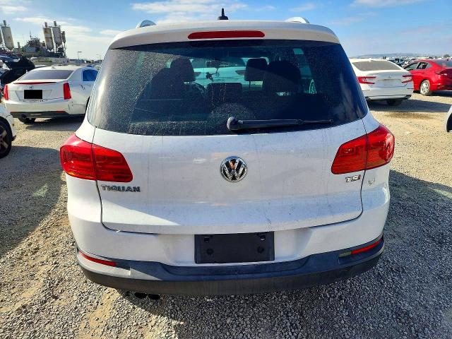 2017 Volkswagen Tiguan მანქანა იყიდება აუქციონზე, vin: WVGRV7AXXHK010415, აუქციონის ნომერი: 69404996