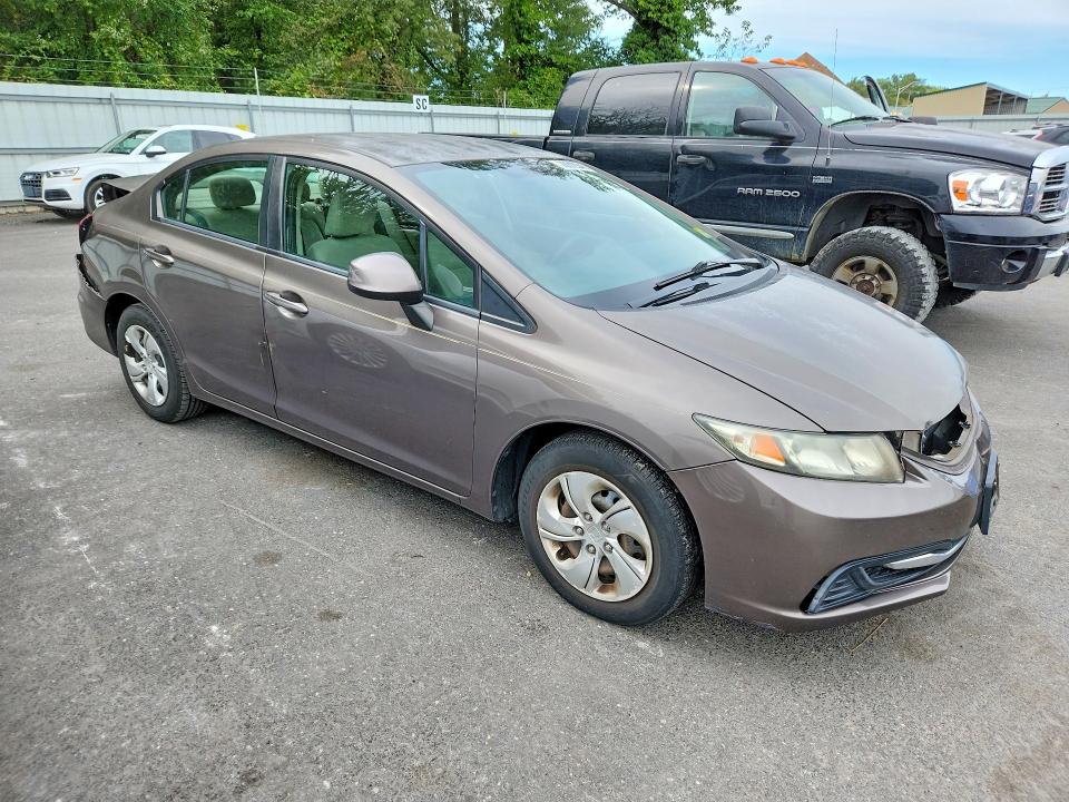 Продажа на аукционе авто 2013 Honda Civic, vin: 2HGFB2F57DH572205, номер лота: 70312346