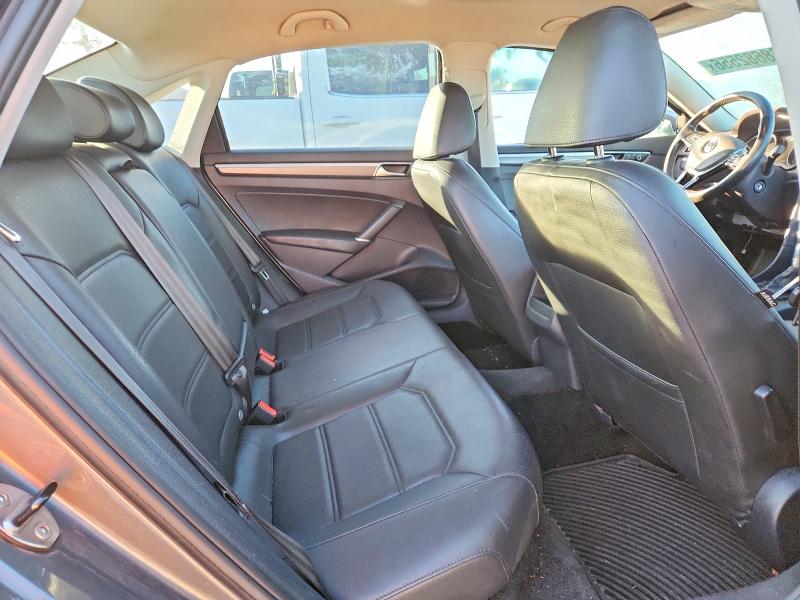 Продажа на аукционе авто 2017 Volkswagen Passat, vin: 1VWDT7A34HC073664, номер лота: 68682556