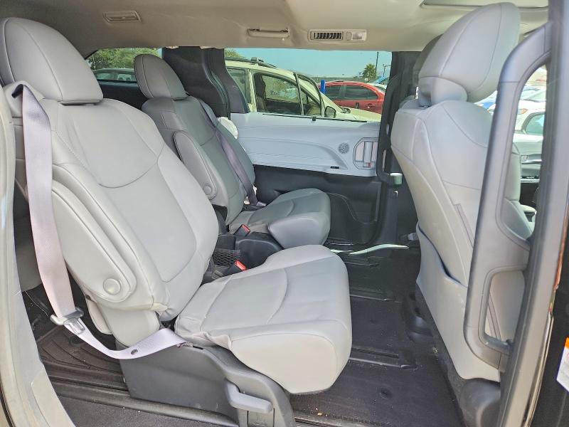 68699496 :رقم المزاد ، 5TDJSKFC1SS161811 vin ، 2025 Toyota Sienna مزاد بيع