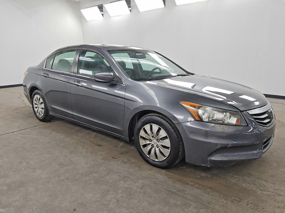 70364906 :رقم المزاد ، 1HGCP2F32CA235411 vin ، 2012 Honda Accord مزاد بيع