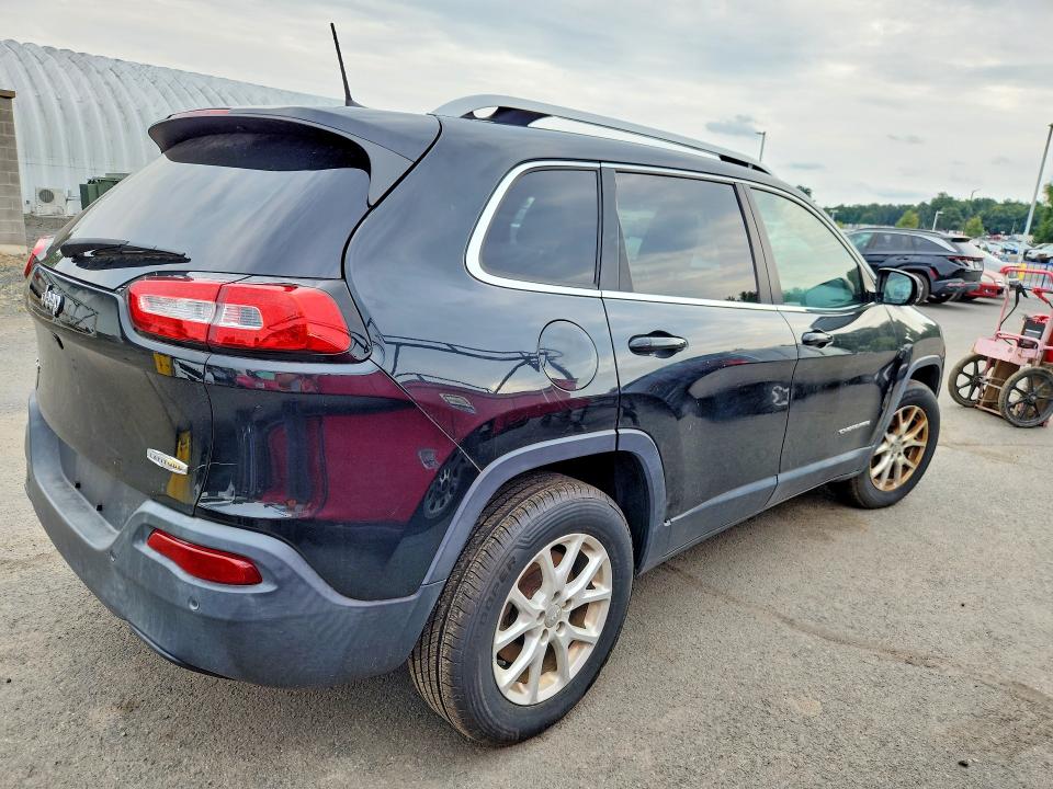 67976126 :رقم المزاد ، 1C4PJMCB2GW371703 vin ، 2016 Jeep Cherokee مزاد بيع