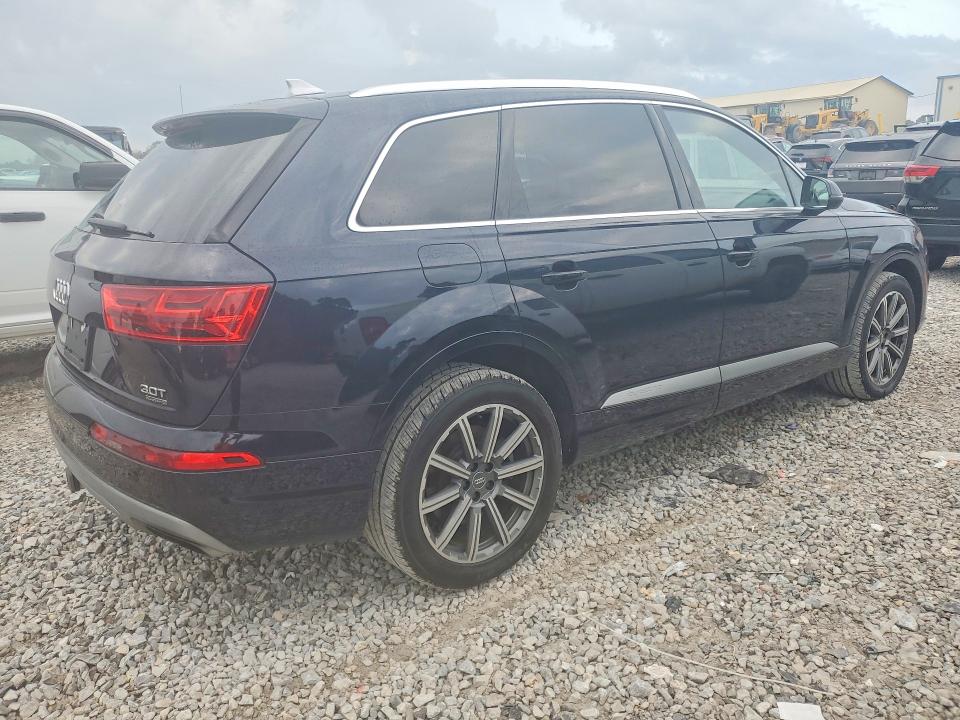 70013786 :رقم المزاد ، WA1VAAF73JD013780 vin ، 2018 Audi Q7 مزاد بيع