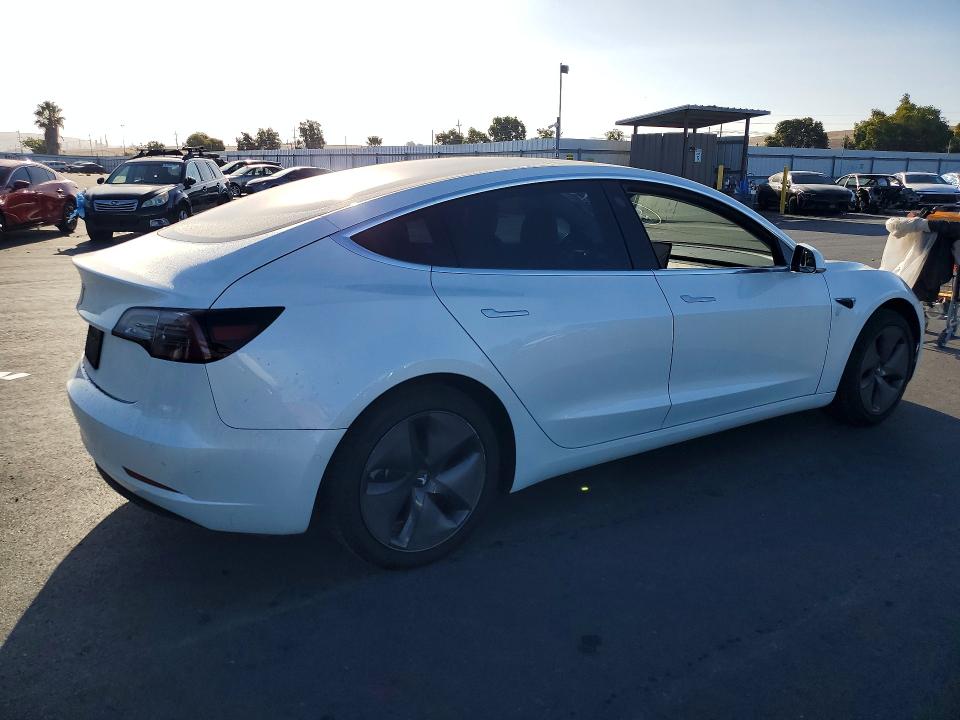 Auction sale of the 2020 Tesla Model 3, vin: 5YJ3E1EAXLF805788, lot number: 69165016