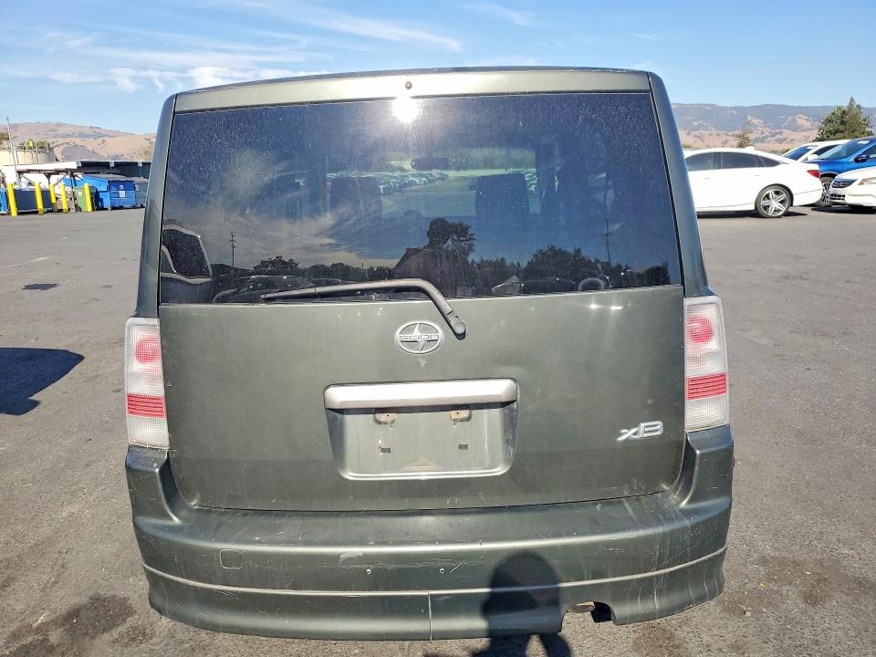 68645236 :رقم المزاد ، JTLKT324064032860 vin ، 2006 Scion Xb مزاد بيع