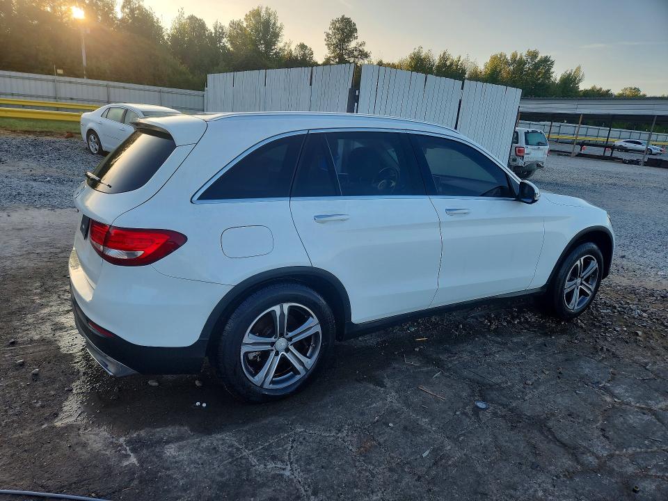 69977456 :رقم المزاد ، WDC0G4JB6HF196807 vin ، 2017 Mercedes-benz Glc مزاد بيع