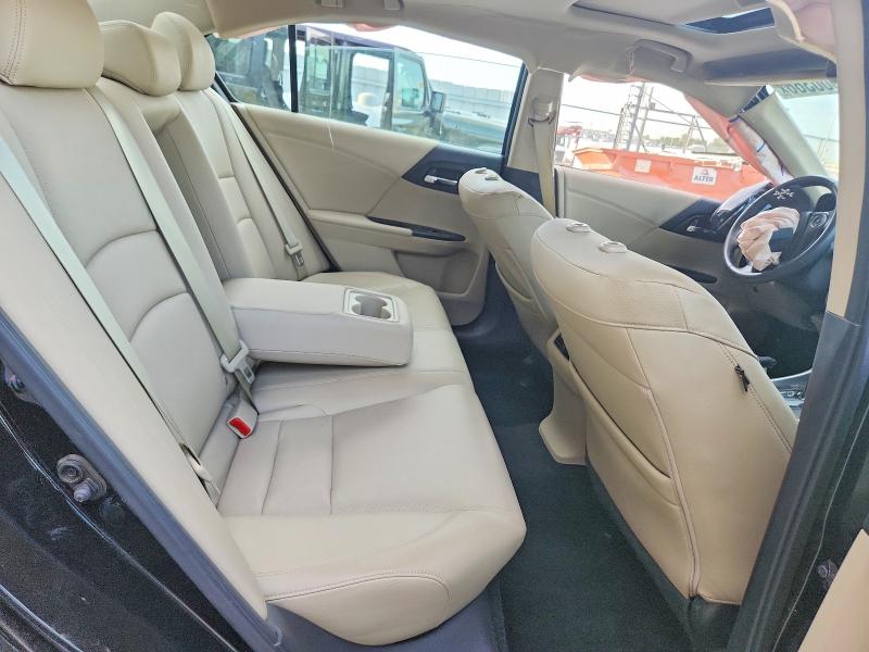 67900366 :رقم المزاد ، 1HGCR2F80FA035671 vin ، 2015 Honda Accord مزاد بيع