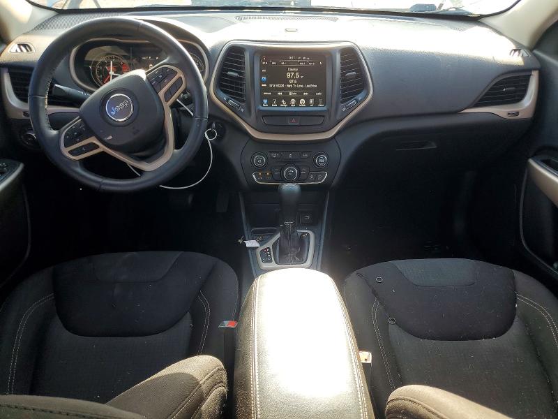 68696246 :رقم المزاد ، 1C4PJLCB1HW660762 vin ، 2017 Jeep Cherokee مزاد بيع