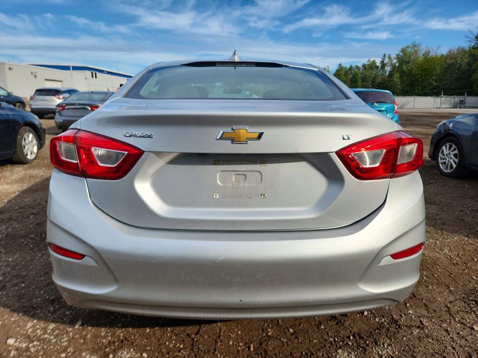 2018 Chevrolet Cruze მანქანა იყიდება აუქციონზე, vin: 1G1BE5SM7J7233298, აუქციონის ნომერი: 66826326