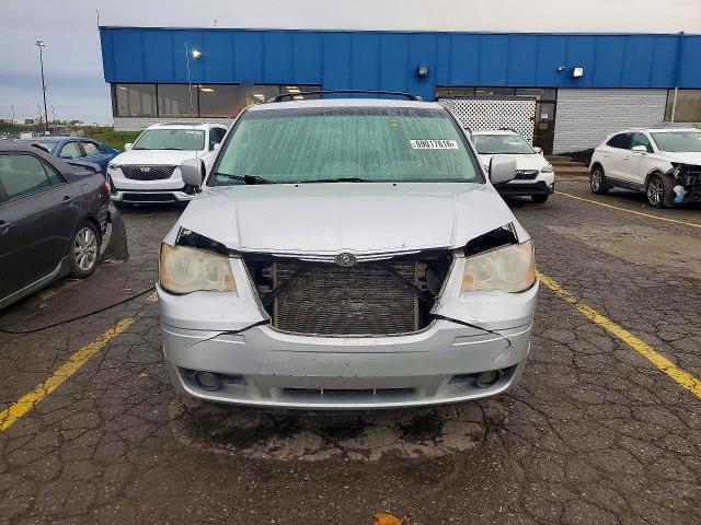 Продажа на аукционе авто 2008 Chrysler Town & Country, vin: 2A8HR54P88R834914, номер лота: 69017616