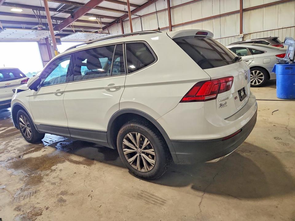 Продаж на аукціоні авто 2018 Volkswagen Tiguan, vin: 3VV0B7AX0JM028251, номер лоту: 69435996