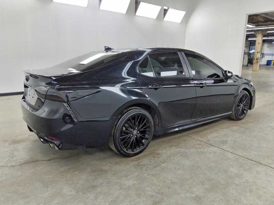 68045666 :رقم المزاد ، 4T1G11AK9NU039649 vin ، 2022 Toyota Camry مزاد بيع