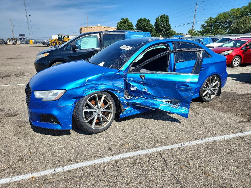 2017 Audi S3 მანქანა იყიდება აუქციონზე, vin: WAUB1GFF5H1064922, აუქციონის ნომერი: 68545626