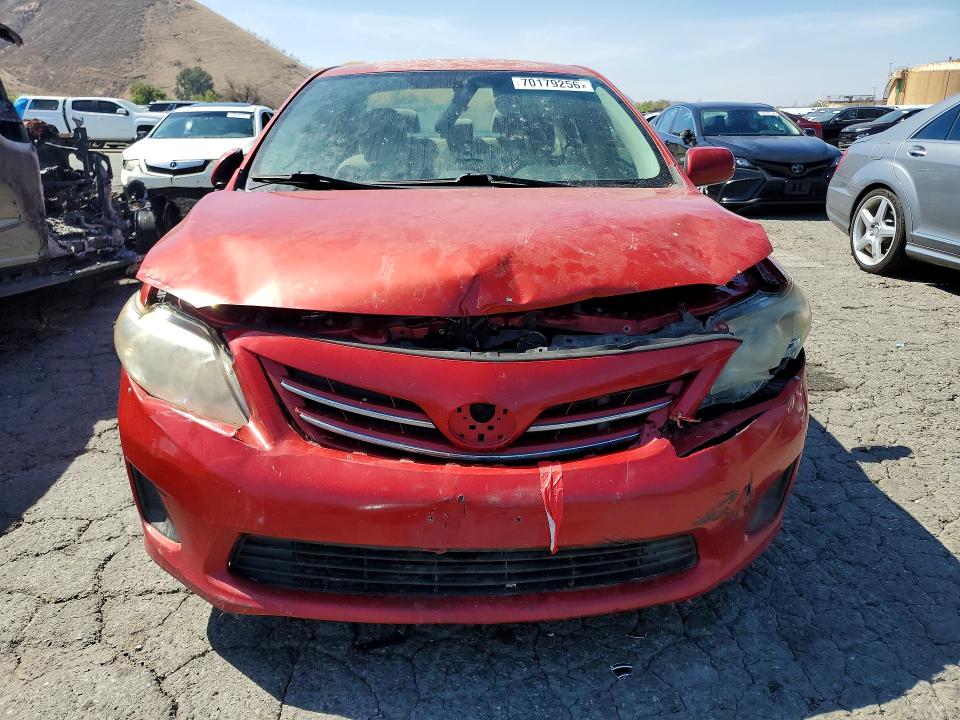 70179256 :رقم المزاد ، JTDBU4EE1DJ117692 vin ، 2013 Toyota Corolla مزاد بيع