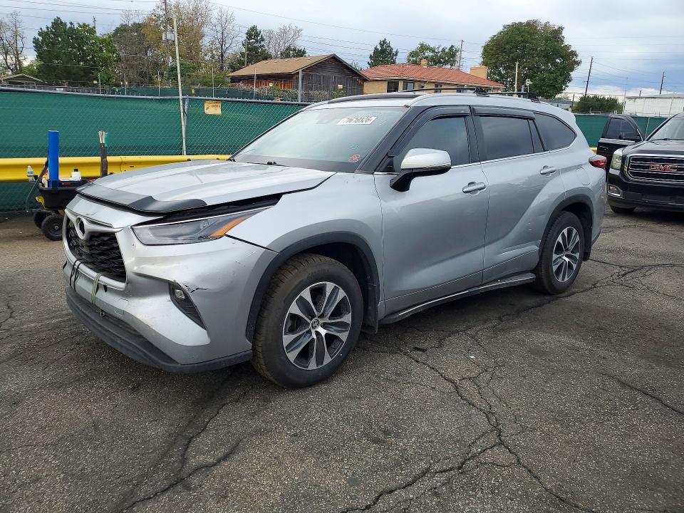 70619326 :رقم المزاد ، 5TDKDRAH2PS522917 vin ، 2023 Toyota Highlander مزاد بيع