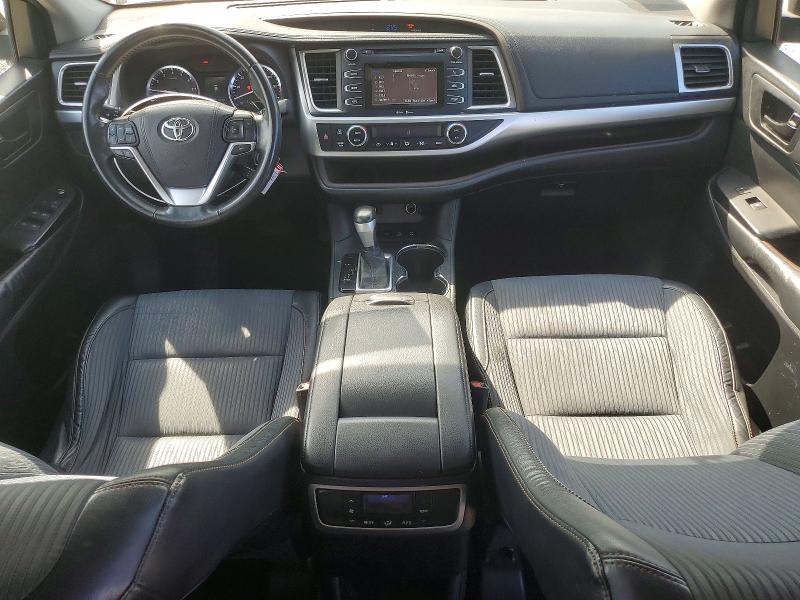 Продажа на аукционе авто 2015 Toyota Highlander, vin: 5TDBKRFH3FS146824, номер лота: 69007876