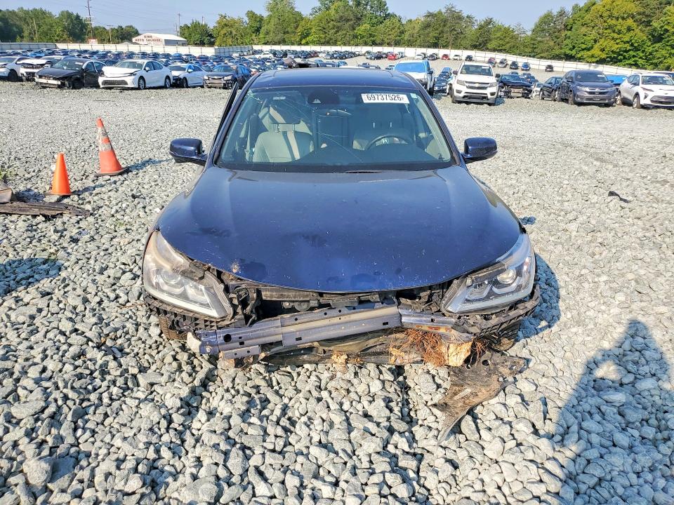 2016 Honda Accord მანქანა იყიდება აუქციონზე, vin: 1HGCR2F97GA036925, აუქციონის ნომერი: 69737526