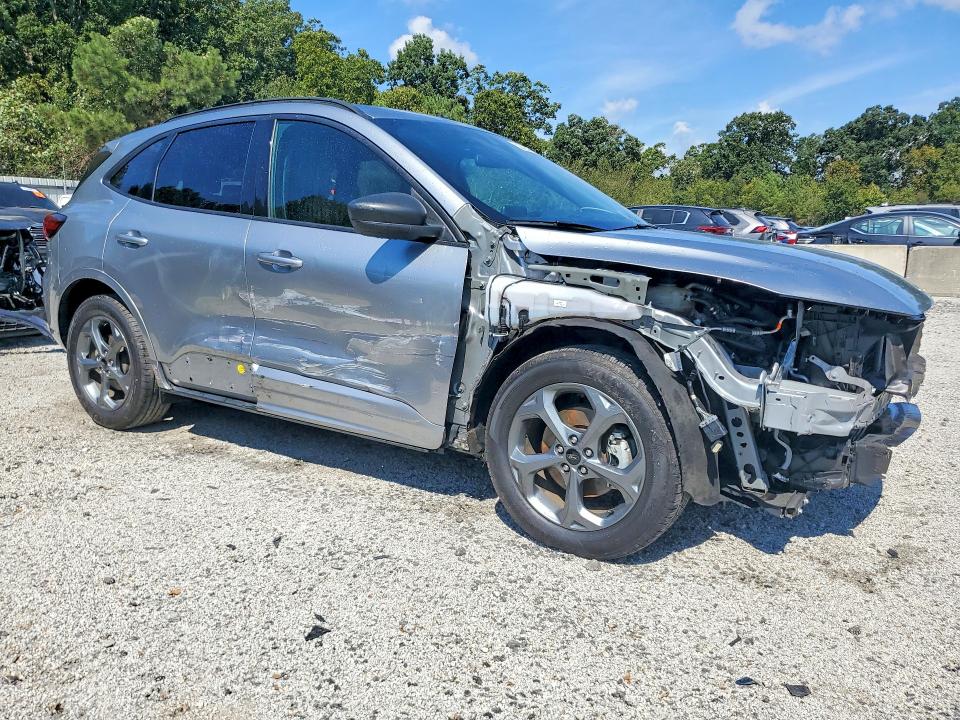 2023 Ford Escape მანქანა იყიდება აუქციონზე, vin: 1FMCU0MNXPUA12582, აუქციონის ნომერი: 70946556