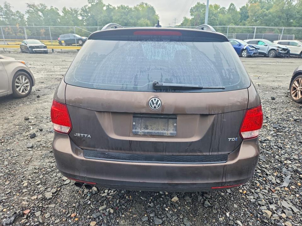70768196 :رقم المزاد ، 3VWPL7AJ0BM644665 vin ، 2011 Volkswagen Jetta مزاد بيع