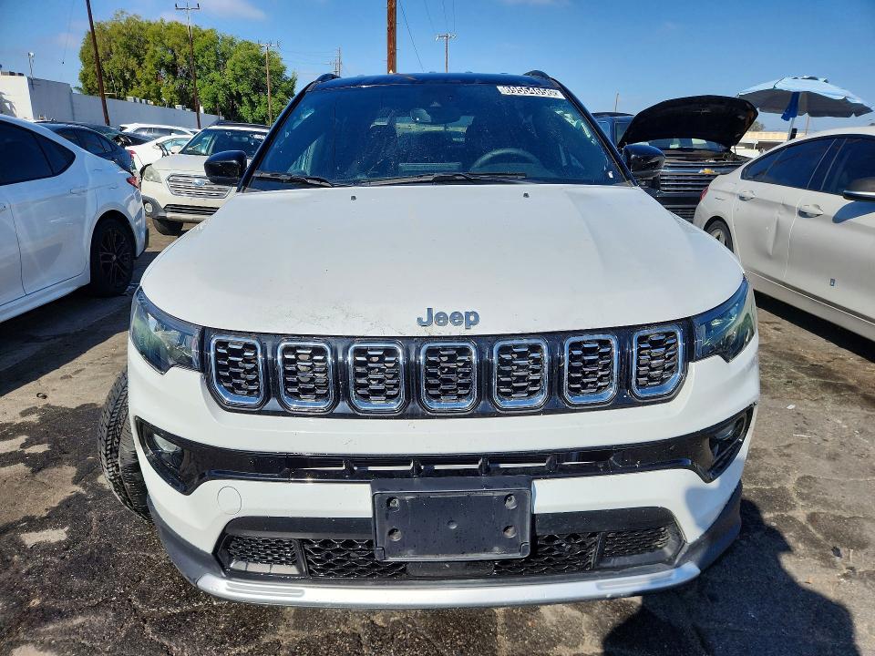 69554656 :رقم المزاد ، 3C4NJDCN7ST597400 vin ، 2025 Jeep Compass مزاد بيع