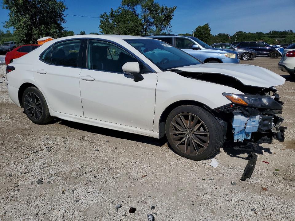 Продажа на аукционе авто 2024 Toyota Camry, vin: 4T1G11AK8RU910143, номер лота: 70520736