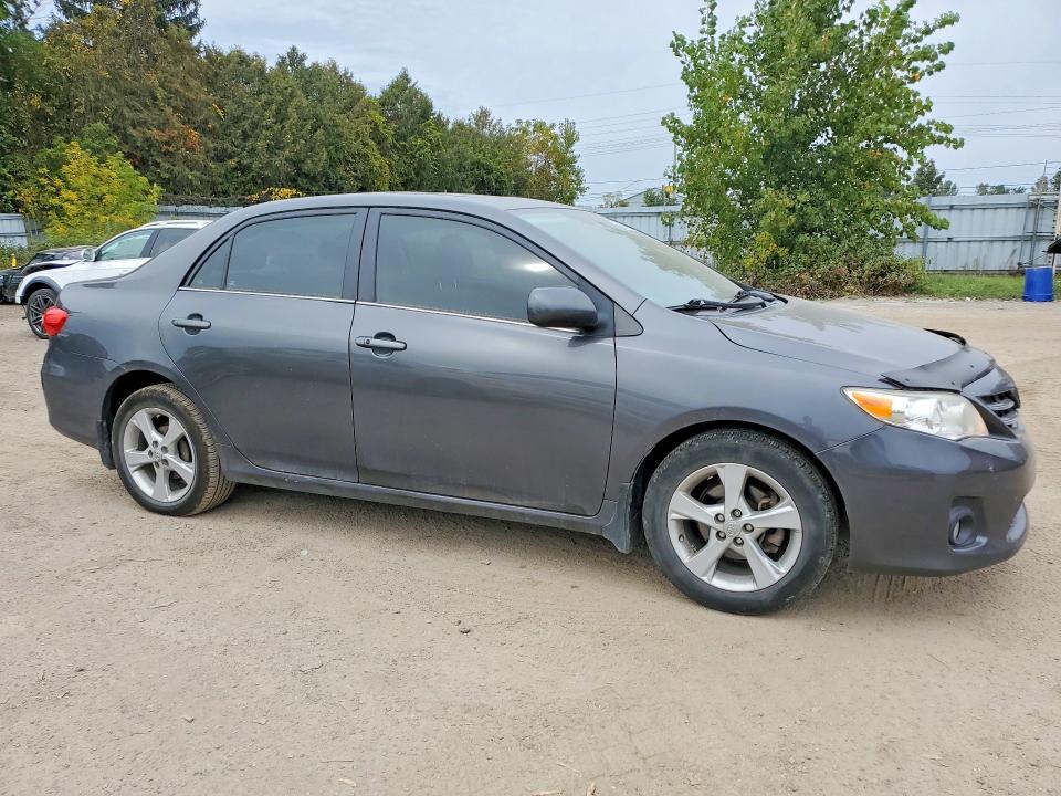 2013 Toyota Corolla მანქანა იყიდება აუქციონზე, vin: 2T1BU4EE2DC043727, აუქციონის ნომერი: 69745996
