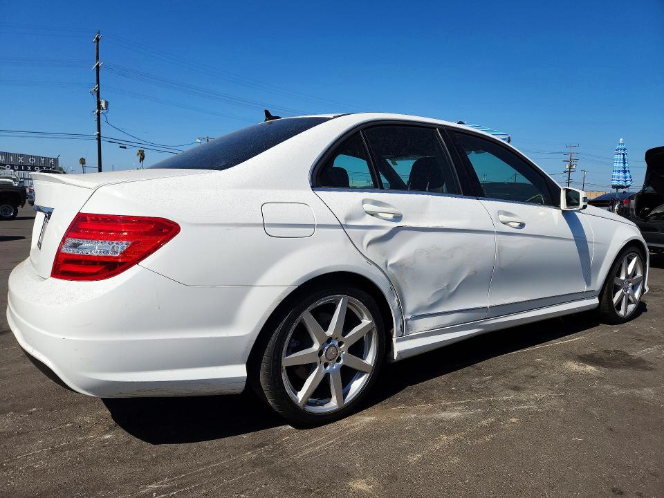 67401286 :رقم المزاد ، WDDGF4HB0EG242799 vin ، 2014 Mercedes-benz C مزاد بيع
