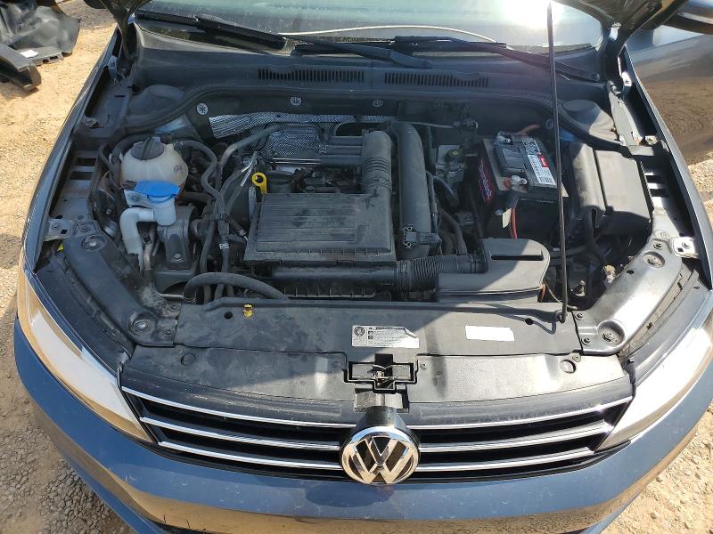 69062636 :رقم المزاد ، 3VWDB7AJ3HM272463 vin ، 2017 Volkswagen Jetta مزاد بيع