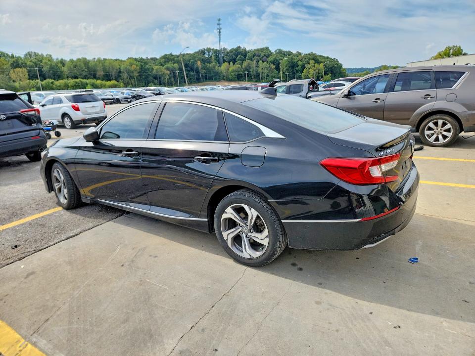 2018 Honda Accord მანქანა იყიდება აუქციონზე, vin: 1HGCV1F4XJA034491, აუქციონის ნომერი: 69595946