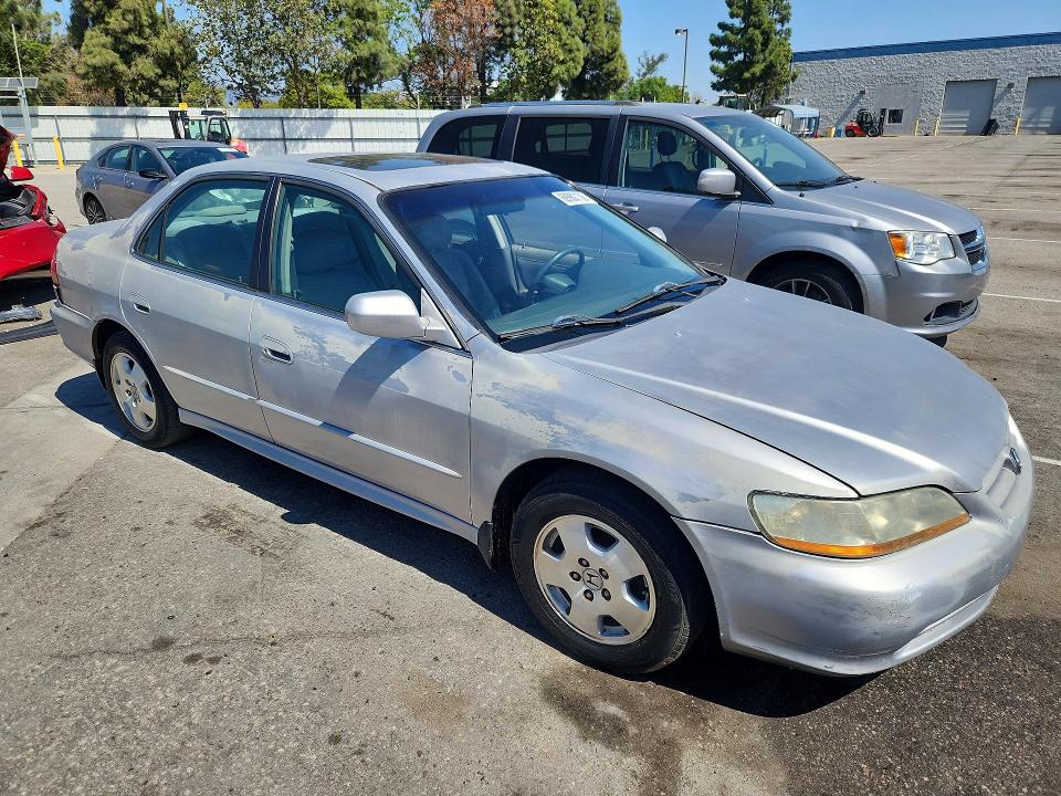 69982106 :رقم المزاد ، 1HGCG16591A012789 vin ، 2001 Honda Accord مزاد بيع