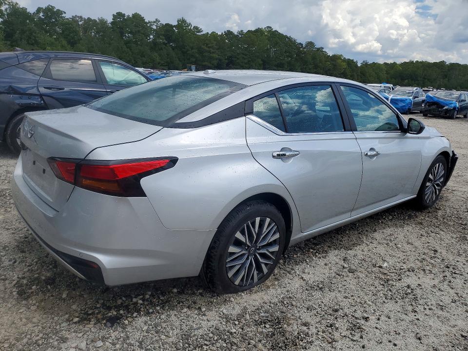 68767786 :رقم المزاد ، 1N4BL4DV3SN365121 vin ، 2025 Nissan Altima مزاد بيع