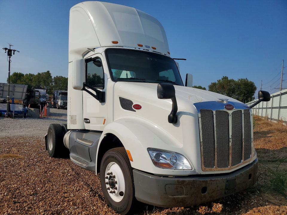 Aukcja sprzedaży 2016 Peterbilt 579, vin: 1XPBA48X0GD354424, numer aukcji: 65237056