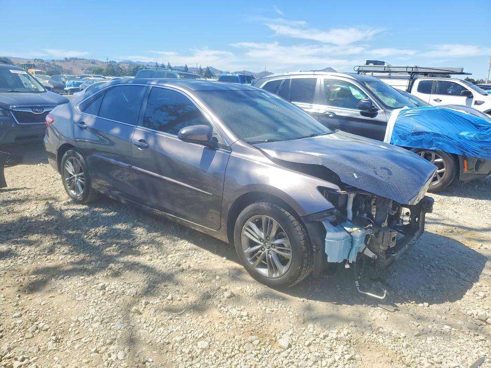 68244366 :رقم المزاد ، 4T1BF1FK1HU731185 vin ، 2017 Toyota Camry مزاد بيع