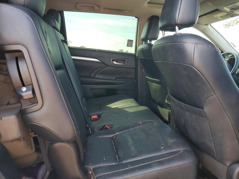 67451546 :رقم المزاد ، 5TDJKRFH6GS332953 vin ، 2016 Toyota Highlander مزاد بيع