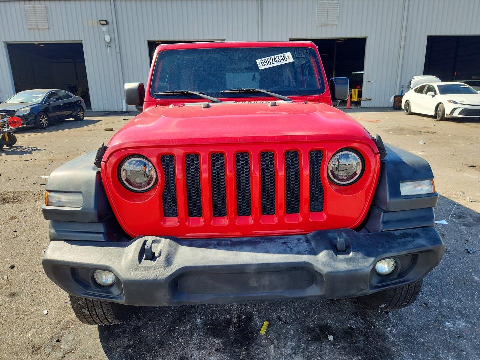 69824346 :رقم المزاد ، 1C4HJXDG7JW179412 vin ، 2018 Jeep Wrangler Unlimited مزاد بيع