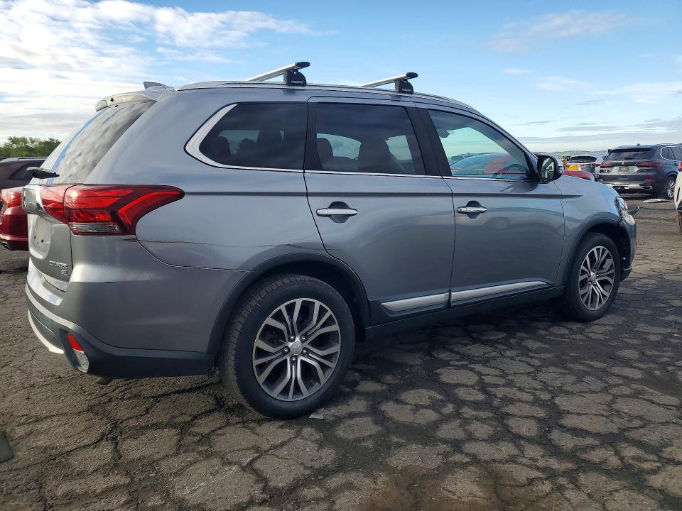 Продажа на аукционе авто 2017 Mitsubishi Outlander, vin: JA4AZ3A34HZ056657, номер лота: 70616856