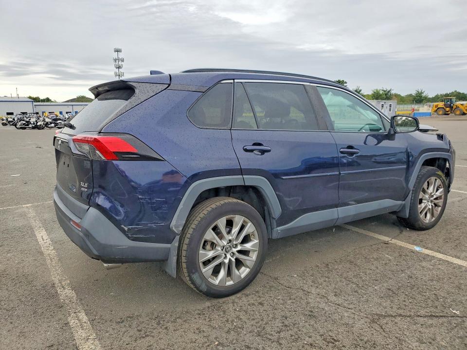 69951376 :رقم المزاد ، 2T3A1RFV4KC013309 vin ، 2019 Toyota Rav4 مزاد بيع