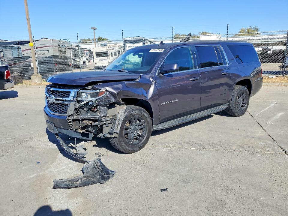 71042346 :رقم المزاد ، 1GNSCGEC3GR372005 vin ، 2016 Chevrolet Suburban مزاد بيع