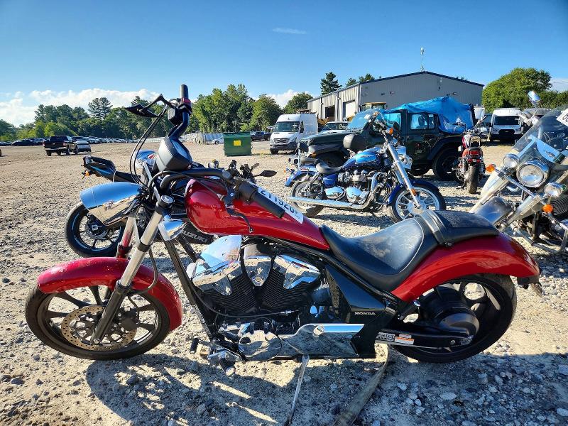67211926 :رقم المزاد ، JH2SC61NXFK300128 vin ، 2015 Honda Vt1300 مزاد بيع