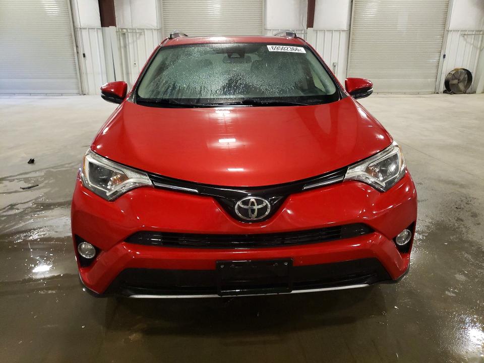Продажа на аукционе авто 2017 Toyota Rav4, vin: JTMRFREV2HJ173801, номер лота: 69502366