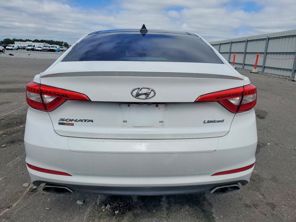 70667786 :رقم المزاد ، 5NPE34AF7FH233991 vin ، 2015 Hyundai Sonata مزاد بيع